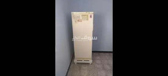 ثلاجة للبيع