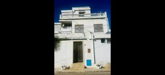 مشروع عقاري طريق تونس كلم 1.5 ( تريبلي**** متكون من 3 طوابق و ستوديوا )