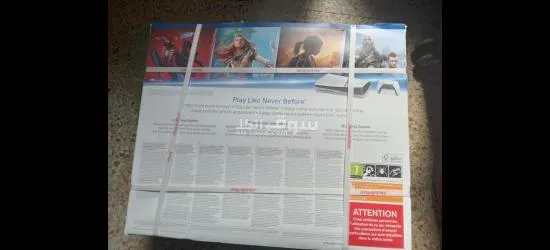 Ps5 neuve importée cachetée + 2 jeux - 2